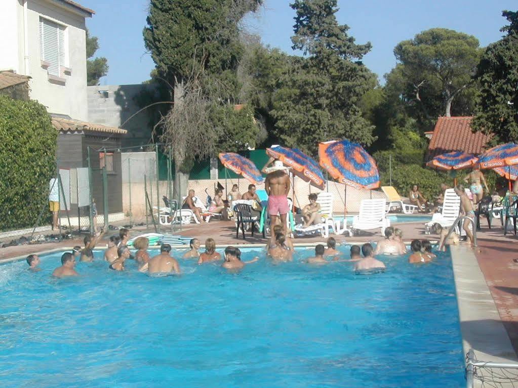 Village Vacances Le Lion De Mer แซ็งต์-ราฟาเอล ภายนอก รูปภาพ