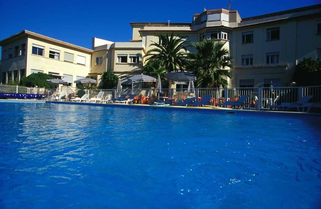 Village Vacances Le Lion De Mer แซ็งต์-ราฟาเอล ภายนอก รูปภาพ